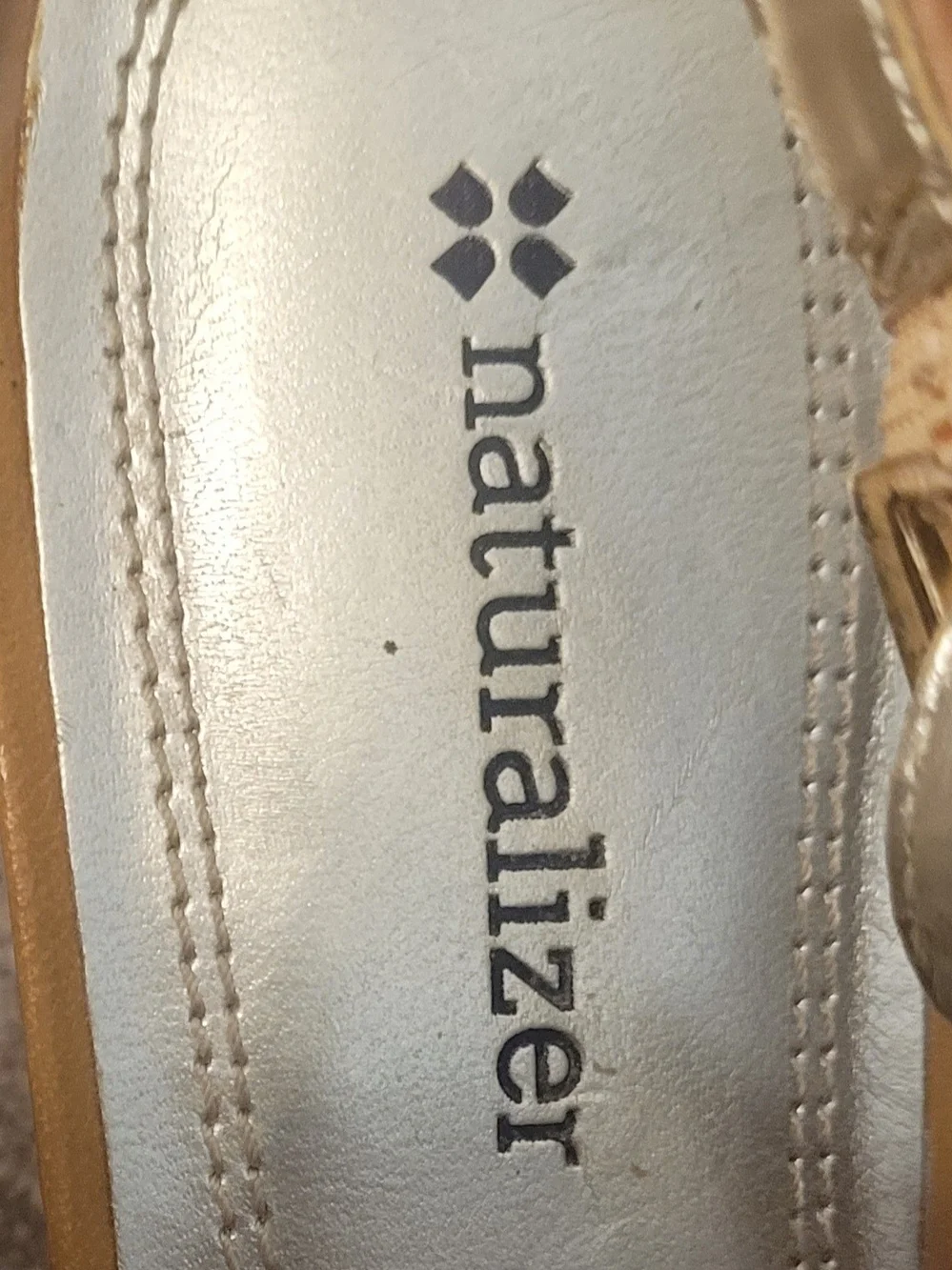 Naturalizer classic tan